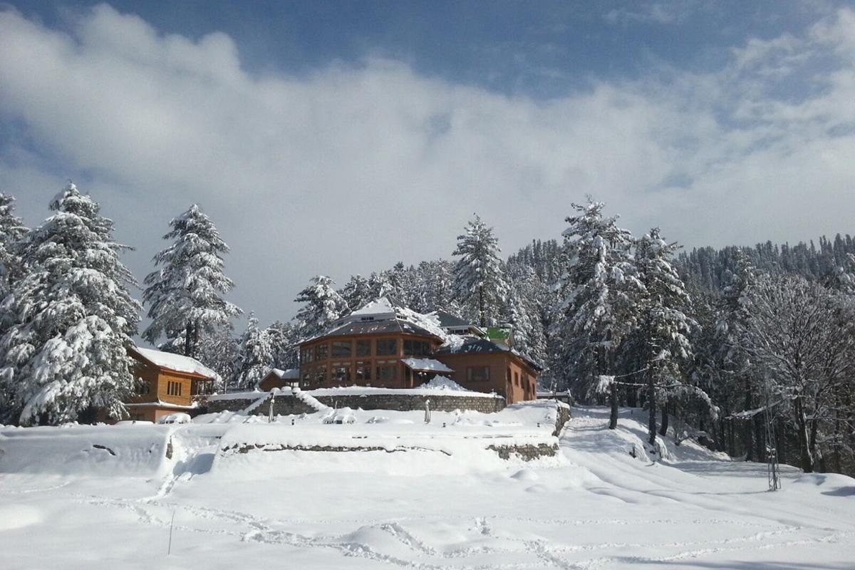 Arcadian Sprucewoods Hotel Shogran Exterior photo
